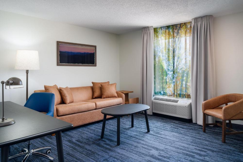 One-Bedroom King Suite with Sofa Bed interior
